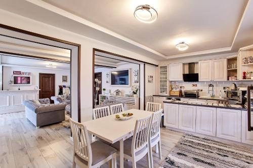 Casa Alexandru – Locul în care te simți acasă (Casa Alexandru – Locul in care te simti acasa) in Viseu De Jos