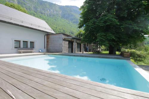 Family villa with swimming pool in Aiguebelette-Le-Lac