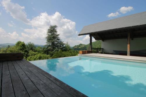 Family villa with swimming pool in Aiguebelette-Le-Lac