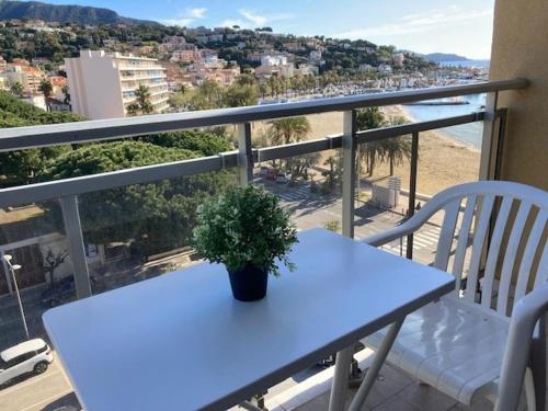 Appartement Le Lavandou, 2 pièces, 3 personnes - FR-1-308-191