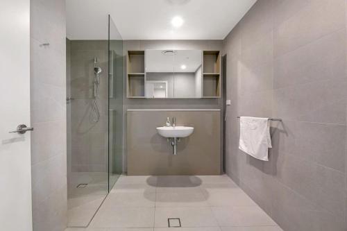 Executive Family Suite in Heart of Macquarie Park - image 5