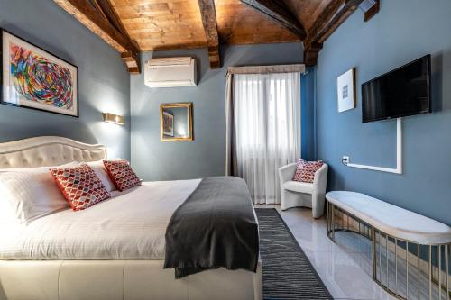 Ecco Suites San Leonardo - image 14