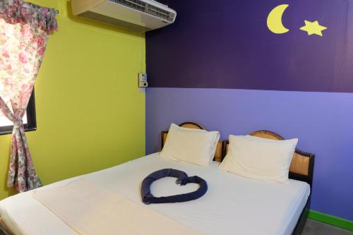 Standard Double or Twin Room with Air Conditioning image 4
