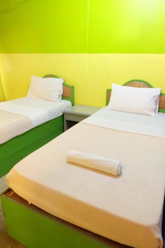 Standard Double or Twin Room with Fan image 5