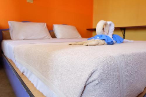 Standard Double or Twin Room with Fan image 3