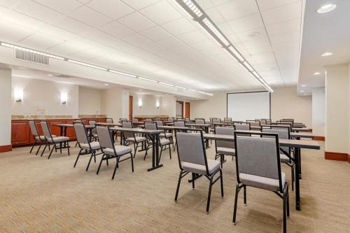 Country Inn & Suites by Radisson, Atlanta Galleria-Ballpark, GA