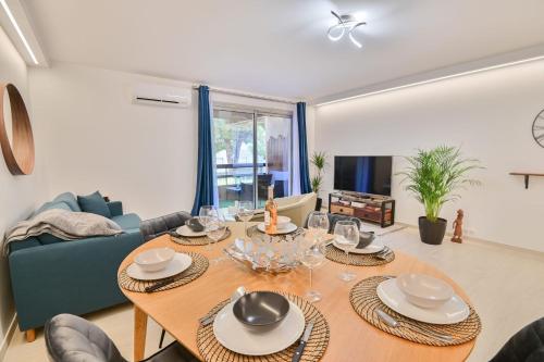 Superb spacious and tastefully renovated accommodation - Location saisonnière - Saint-Laurent-du-Var