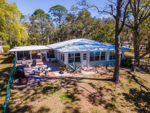 A szálláshely kívülről, Perfect Summer Vacation/ Waterfront Property/Bay Views/ Ocean Views/ Boat Dock/ Kayak/Dog Friendly! in Crawfordville (FL)
