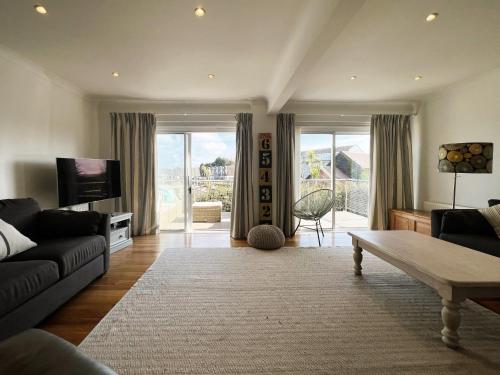 North Quay - Dog Friendly Luxury Townhouse Overlooking Bembridge Harbour - Bembridge