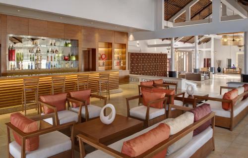 Bar/lounge, Avani Quy Nhon Resort in Bai Dai Beach
