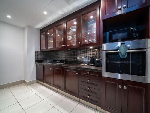LUXFolio Retreats - Modern Charm - image 6