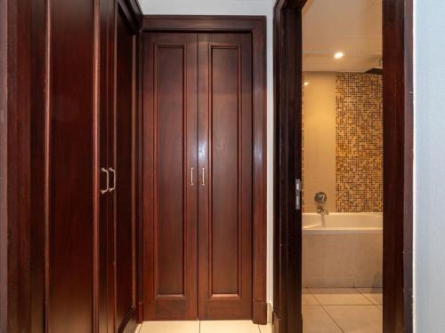 LUXFolio Retreats - Modern Charm - image 11