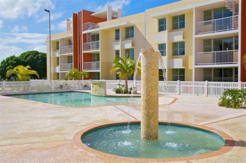 Pothos Beach PH 3BR Apt w Rooftop w Pool Access in Isabela
