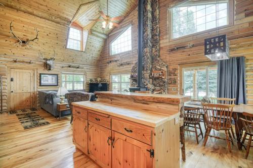 virtuve, Uncle Terry's Cabin in Rigbija (ID)