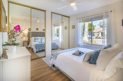 Stunning 4 Bedroom 1 Level- Pool, Spa, Grass Yard, Fire Pit, Garage, BBQ in Mission Viejo, USA