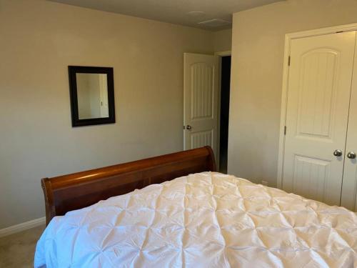 Lxry 4 BR Bckyd, Pool, Hot Tub near attrctns (Tal.)