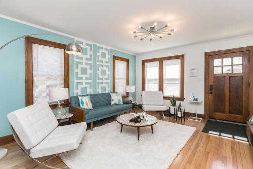 1960s Gem-Close to Downtown And In a Quiet Area in Cedar Rapids, USA