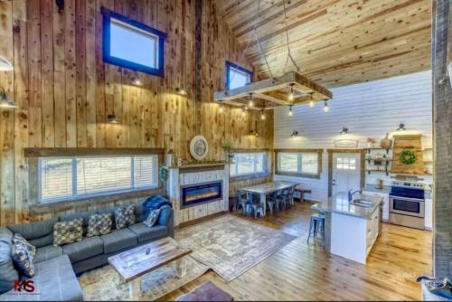 Accommodation in Natrona