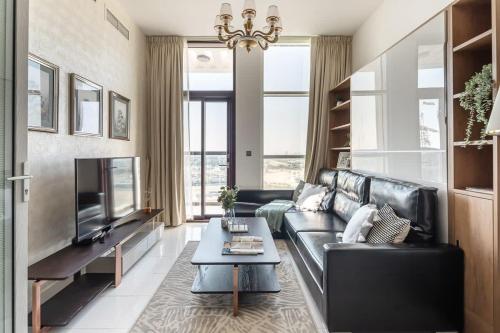 Frank Porter - Starz by Danube, Dubai
