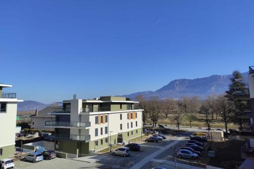 Charming 2 room apartment 300m walk from Lac du Bourget!