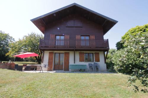 Comfortable family chalet 5 min drive from the lake - Location, gîte - Viviers-du-Lac