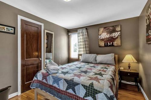 Gorgeous 2 Queen Bed North Buffalo Apt 70inch TV in Buffalo, USA