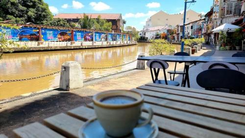 Vspace Plt Guesthouse & Cafe