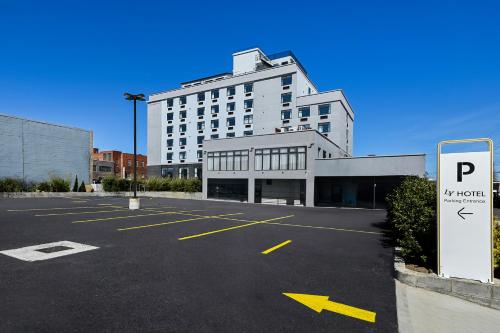 Ngoại cảnh khách sạn, Ly New York Hotel in New York (NY)