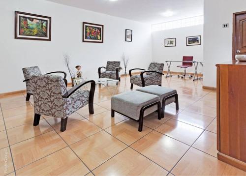 Aviró Hotel