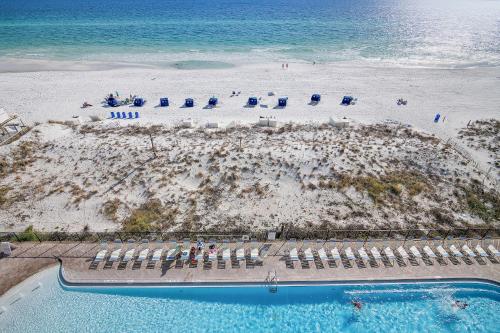 Pelican Beach Resort - Destin Condo Getaways by CLs 3