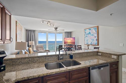 Pelican Beach Resort - Destin Condo Getaways by CLs 5