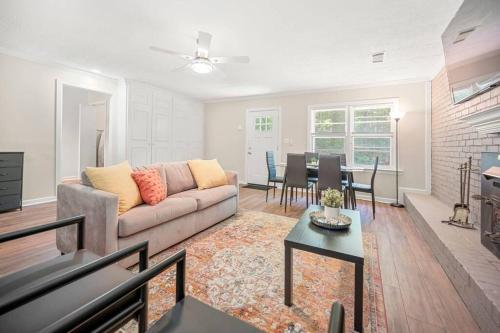 Quiet Family Home Close to Nature with fenced yard in College Park, Vereinigte Staaten von Amerika