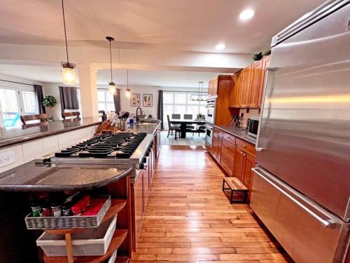 Secluded Farmhouse Retreat - Minutes from Mystic in Stonington, USA