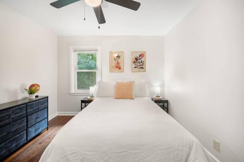 Peaceful, Modern Family Home w/ Fenced Yard in College Park, USA