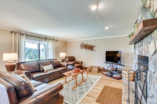 Newly Renovated Sky Valley Condo with Mountain Views in Sky Valley, USA