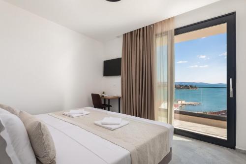 NEW! Villa Brilliance heated pool 50 m2, sea view