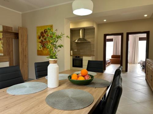 Villa Risan Apartments - image 4