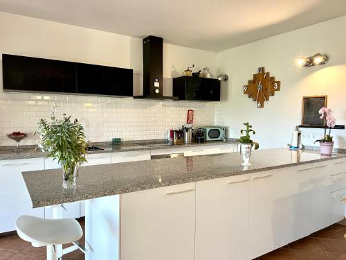 Kitchen, Pequeno Paraiso-1RoomLet in Campina