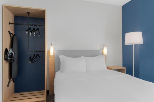 Spark by Hilton Orlando near SeaWorld - image 16