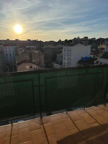 Grand studio avec balcon - Location saisonnière - Marseille