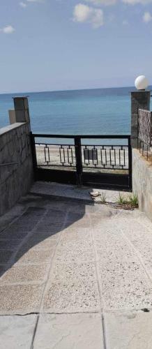 Flisvos loft by the sea