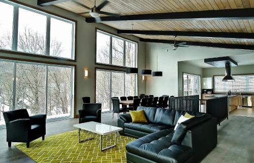 Chalet 9B Chemin Blanc by Les Chalets Alpins in Stoneham (QC)