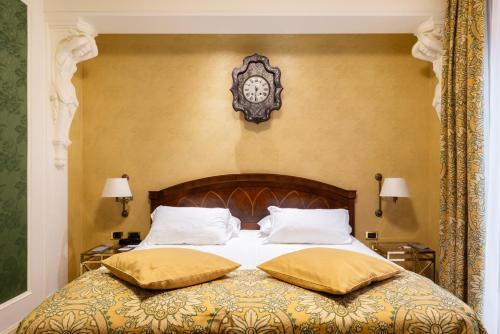 Double Room image 8