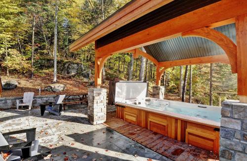 Chalet 15 Chemin Blanc by Les Chalets Alpins in สโตนแฮม(ควิเบก)