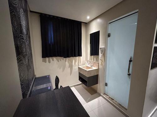 設施, Só Love Motel (So Love Motel) in 迪亞德馬