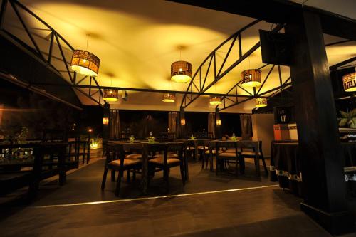 Bar/ Salón, Gloria Hotel in Kigali