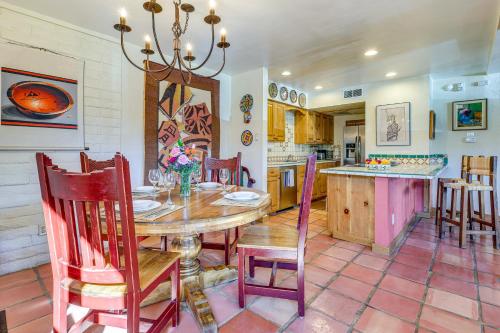 Bright Santa Fe Condo 30 Min from Ski Basin! in Santa Fe, USA