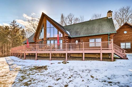 Luxury Log Cabin w/ EV Charger & Mtn Views!
