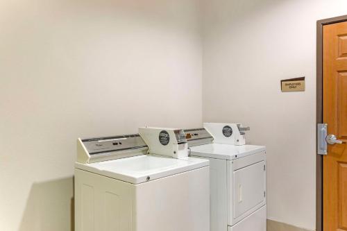 Best Western Fort Worth Inn and Suites - image 9
