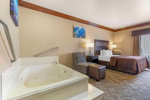 Best Western Fort Worth Inn and Suites in Fort Worth, USA